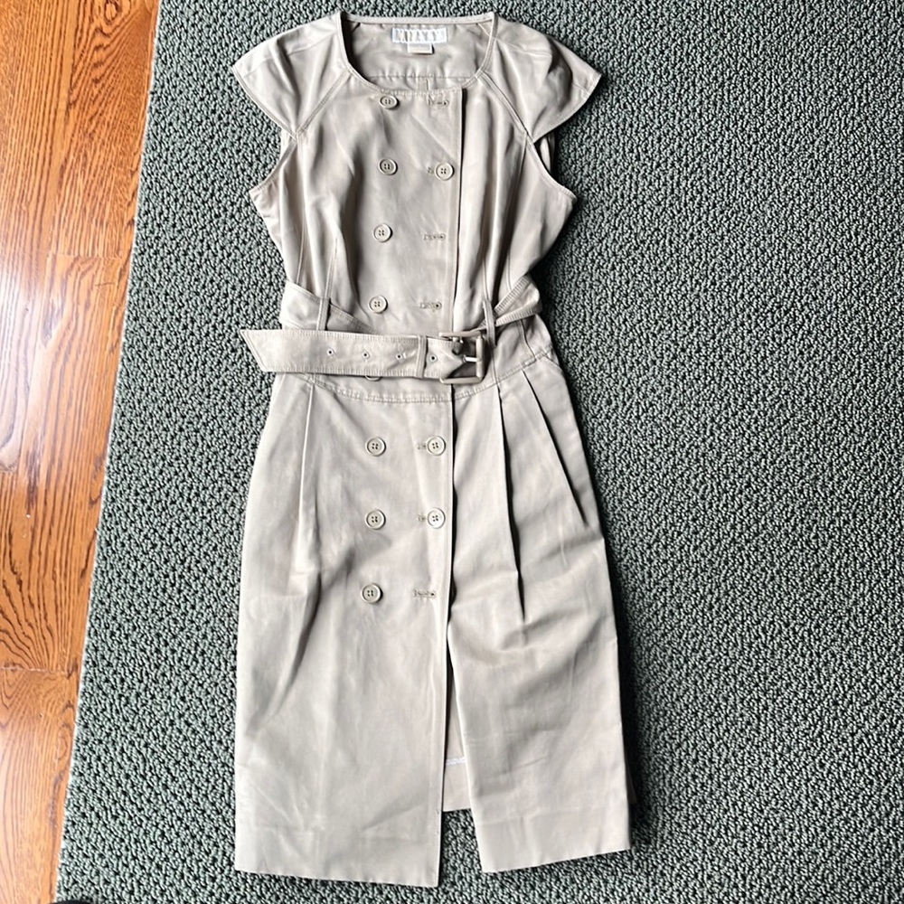 Michael Kors trench Dress beige size 4 belted
